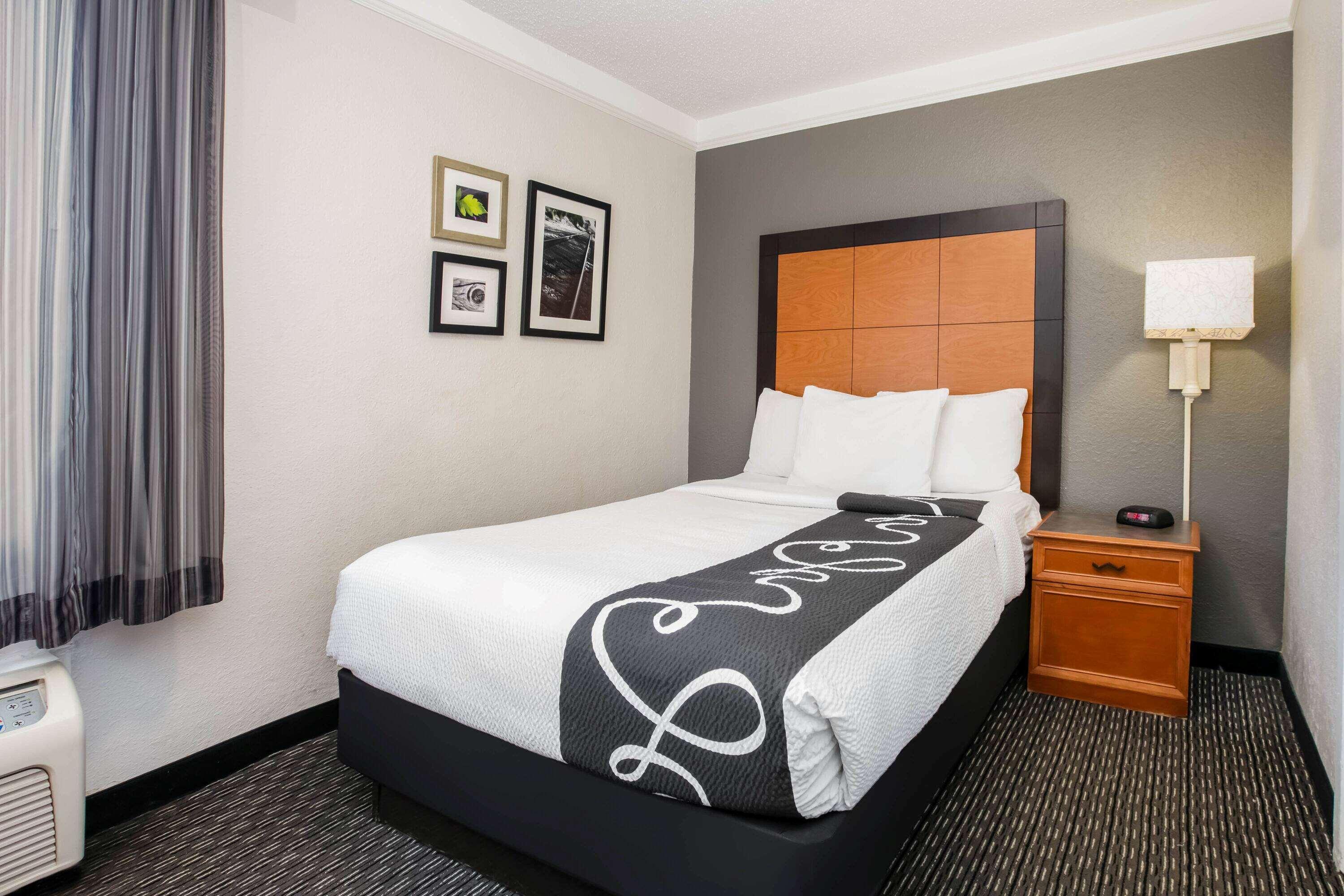La Quinta Inn By Wyndham Dallas Uptown Exteriör bild