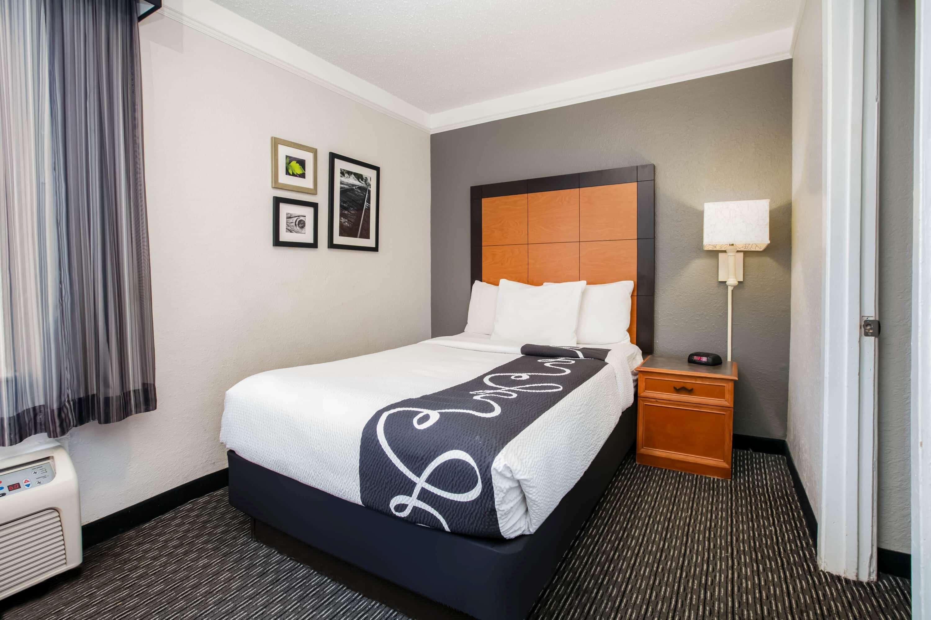 La Quinta Inn By Wyndham Dallas Uptown Exteriör bild