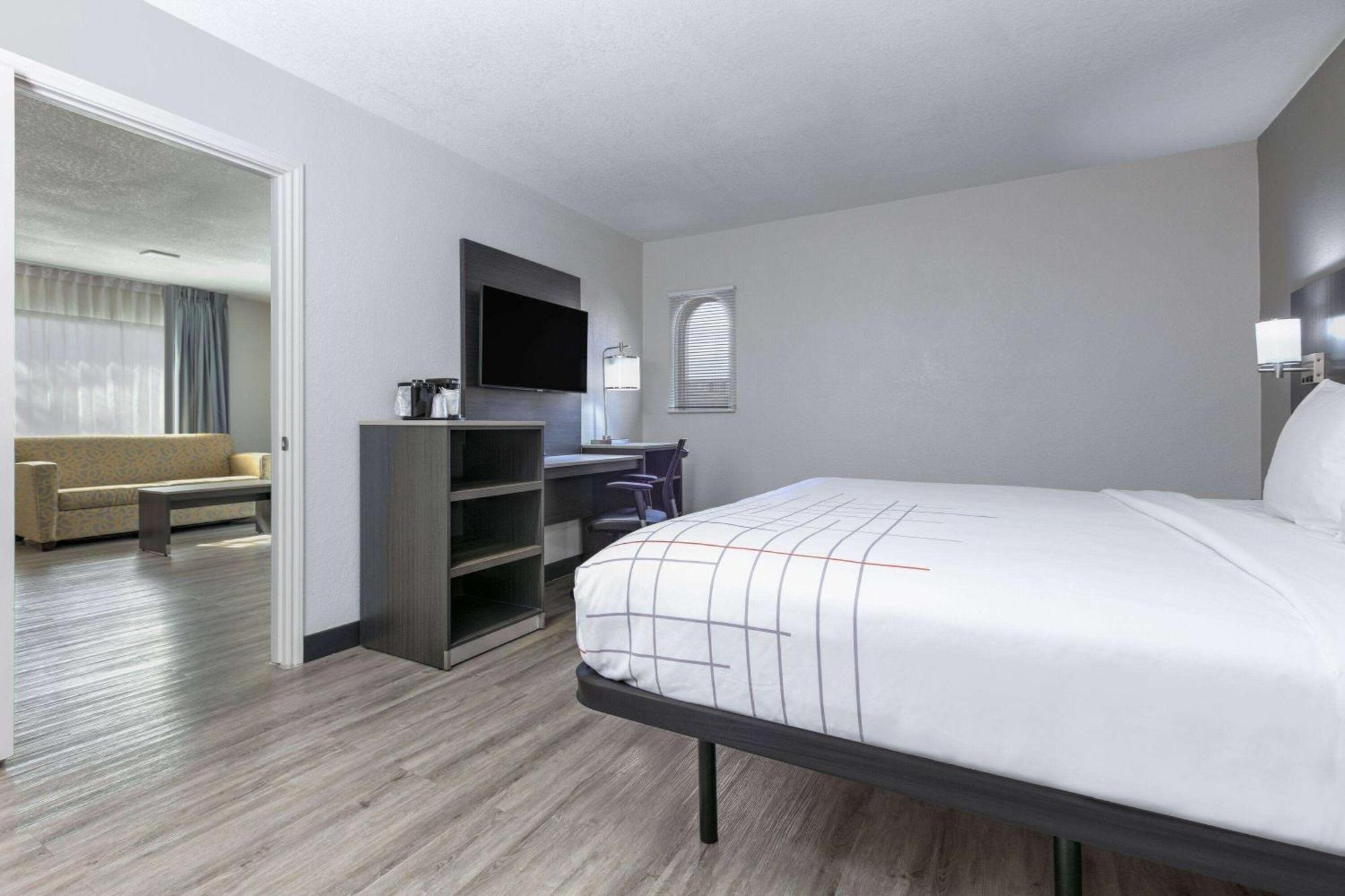 La Quinta Inn By Wyndham Dallas Uptown Exteriör bild