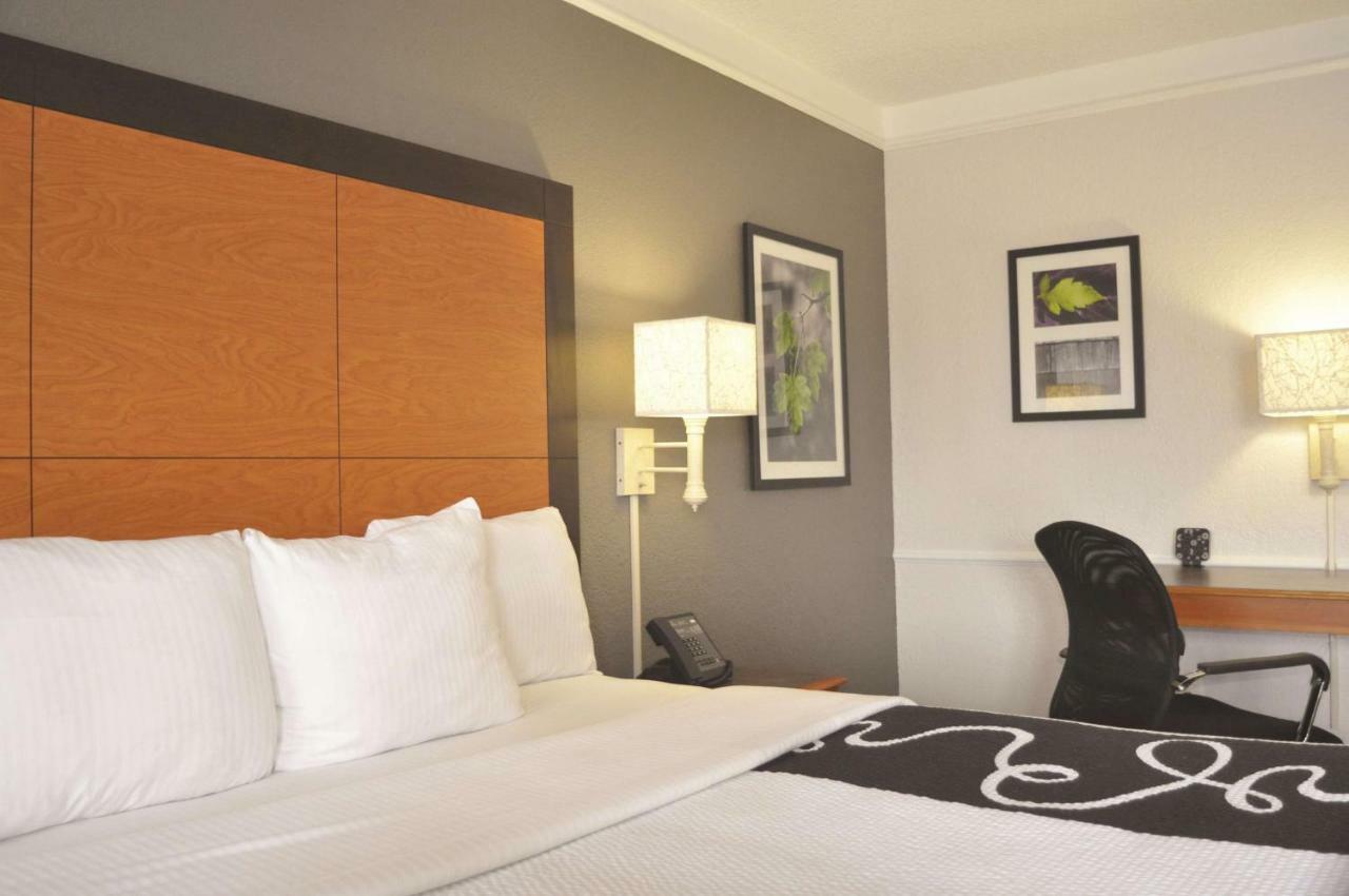 La Quinta Inn By Wyndham Dallas Uptown Exteriör bild